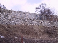 Stone_retaining_walls.jpg