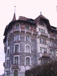 Older_Apartment_Building.jpg